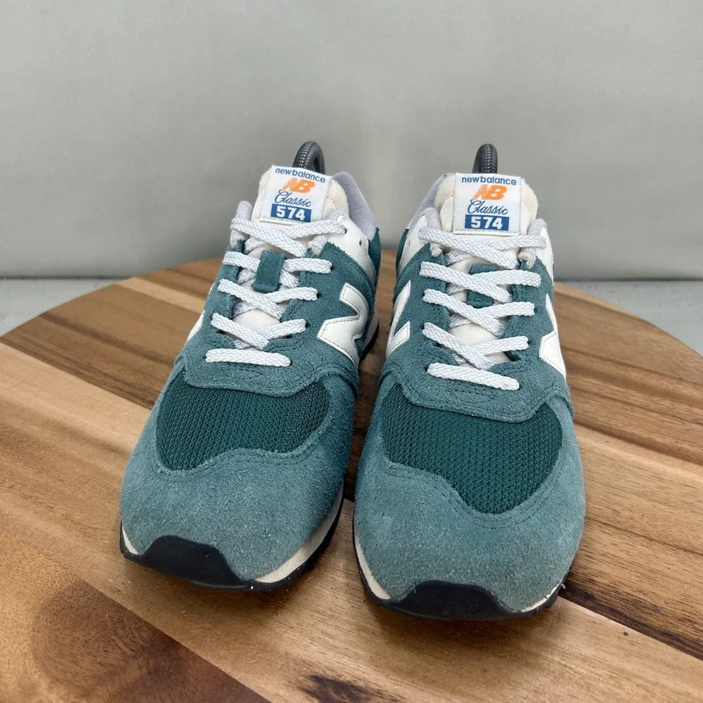 New Balance 574 Classic Youth Size 6 Green Suede Sneakers GC574VPG Classic Retro
